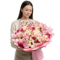 Lily – Solmayan Zambak ve Gül Buketi
